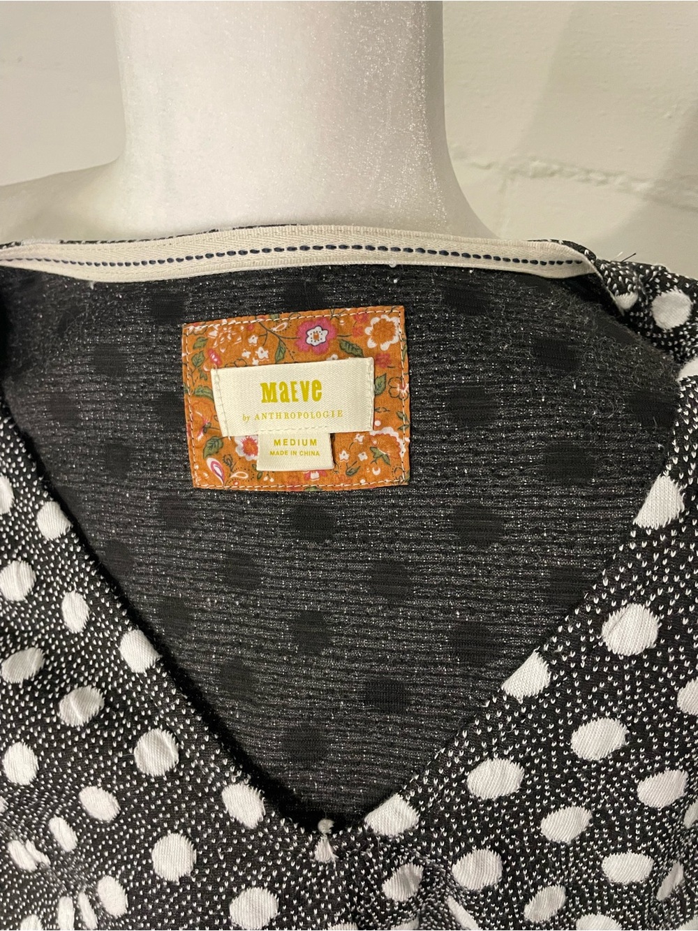 Anthropologie Black and White Polka Dot V-Neck Tank Top - Picture 4 of 4